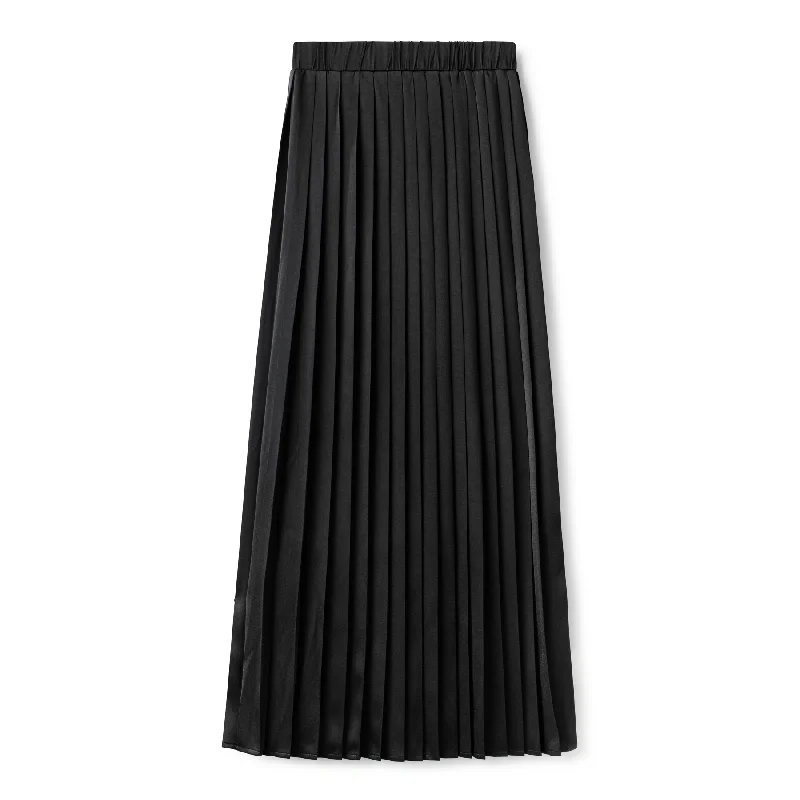 Silk Pleated Skirt  IN: Black low waist skirt